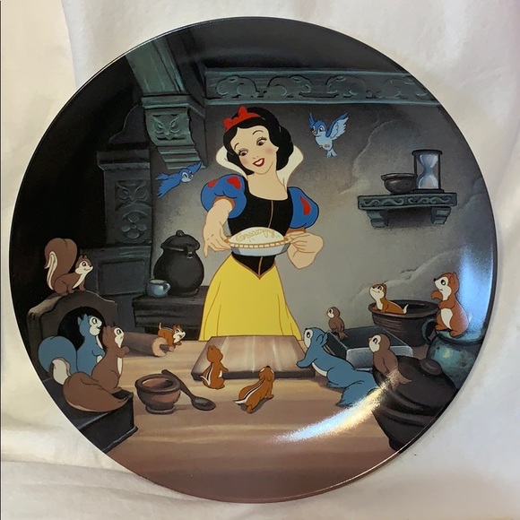 KNOWLES Other - PLATE #3 A SPECIAL TREAT SNOW WHITE SERIES